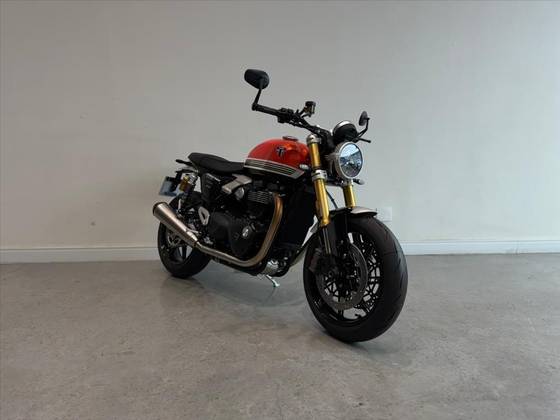 TRIUMPH SPEED TWIN TRIUMPH SPEED TWIN